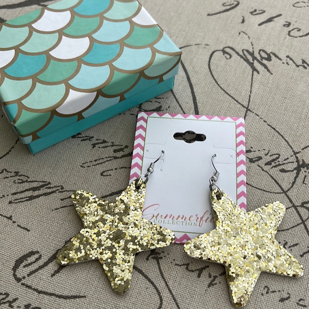NWOT Summerfield STAR earrings with box